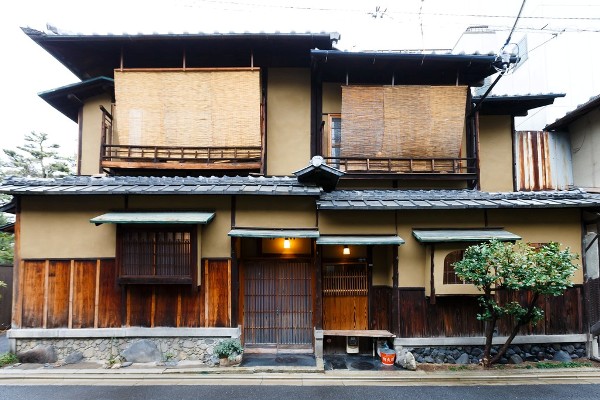 exterior-amber-house-southern-higashiyama-1 (Large)-XL